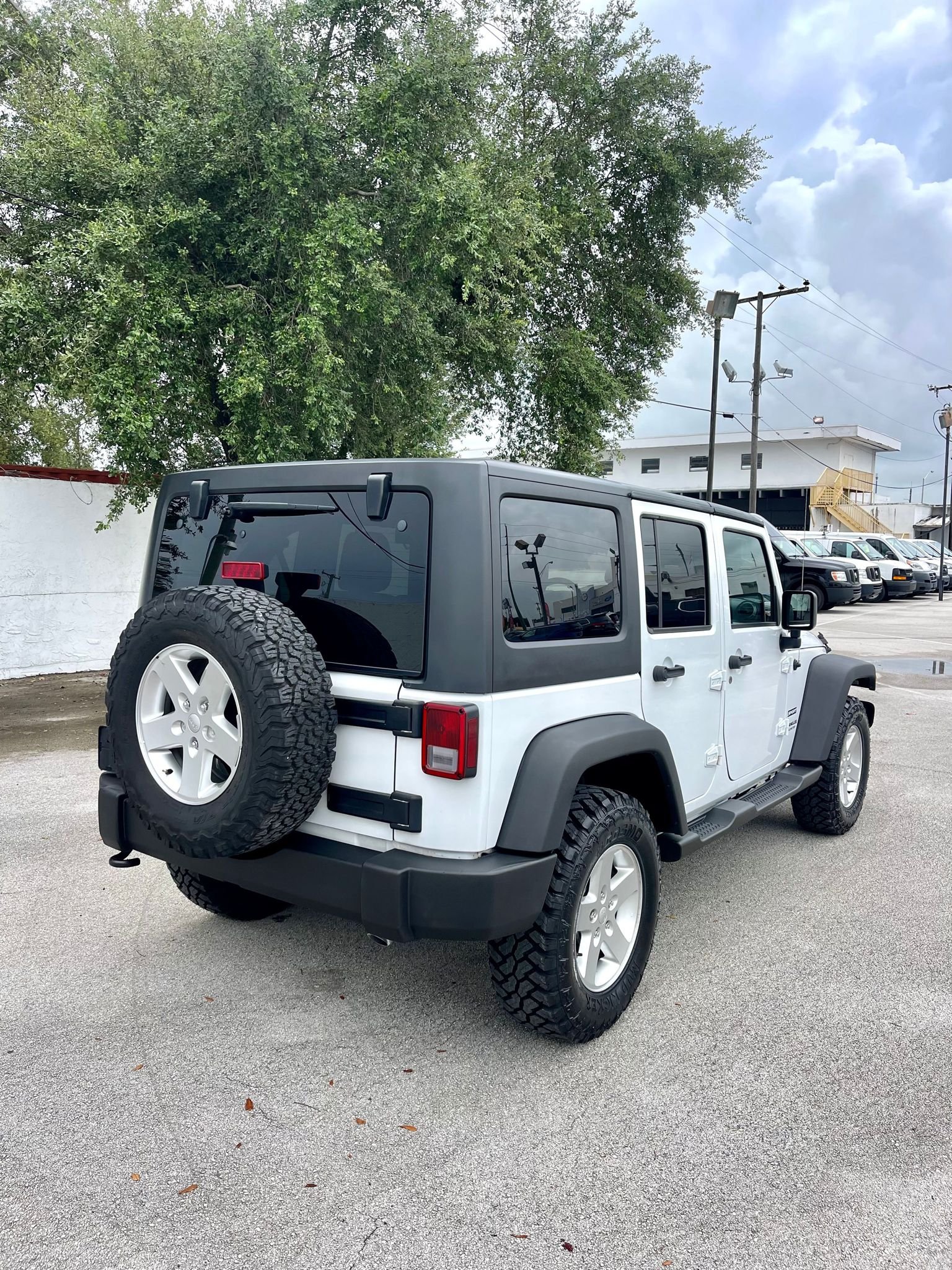 2017 Jeep Wrangel Unlimited Sport S V6 3.6L 4x4