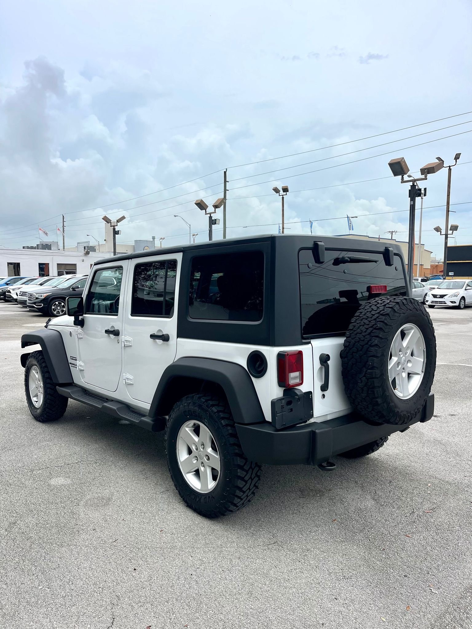 2017 Jeep Wrangel Unlimited Sport S V6 3.6L 4x4