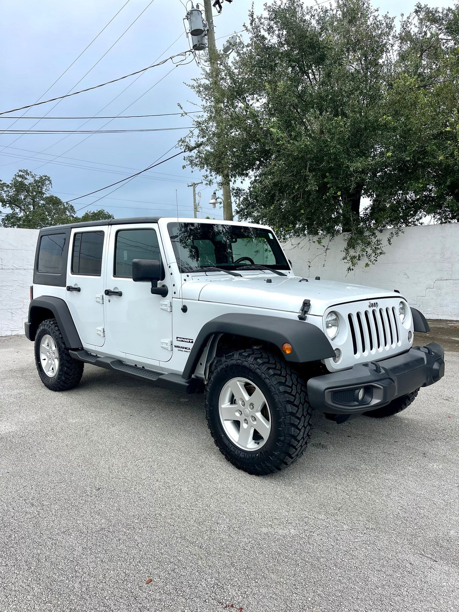 2017 Jeep Wrangel Unlimited Sport S V6 3.6L 4x4